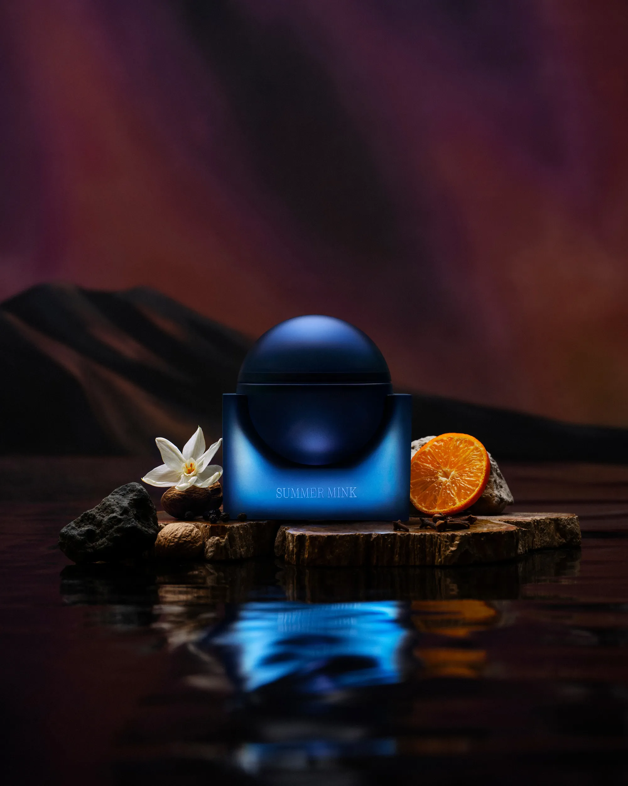 獨家：Drake揭開了他的第一個Eau de Parfum